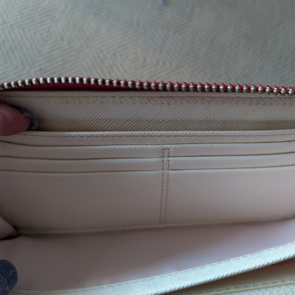 Coach F50672 Floral Clutch Wallet - Picture 10 of 12